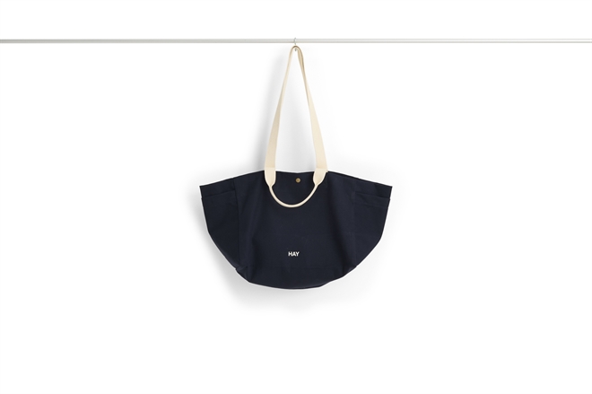 Weekend Bag Small Organic midtnight blue fra HAY