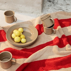 Yard Picnic - Picnic sæt med 8 dele i cashmere fra Ferm Living