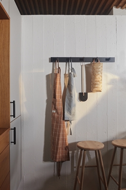 Pieni Coat Rack - knagerække i sort fra OYOY