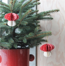 Christmas Mushroom - papir ornament - Pk 3 fra OYOY