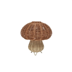 Mushroom rattan bordlampe fra OYOY